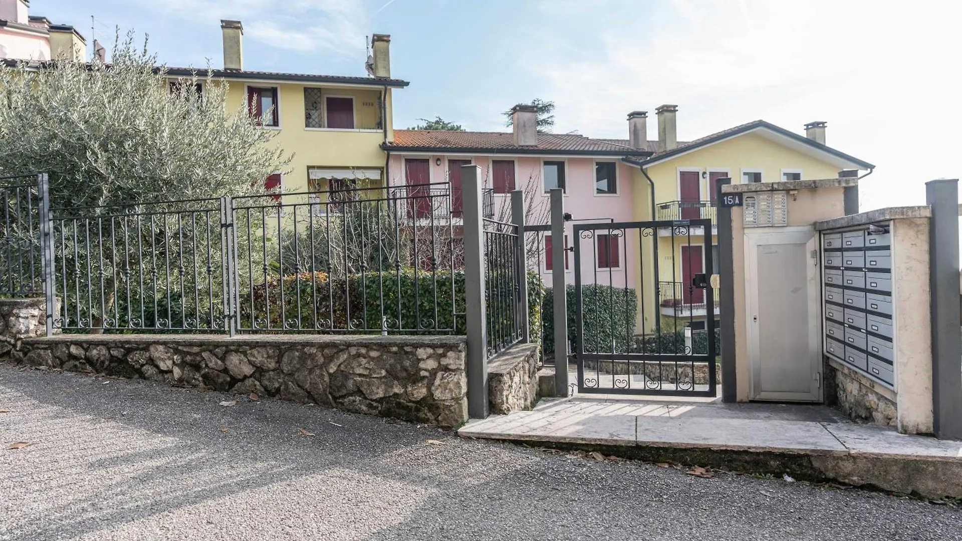 Il Colle Del Sole Apartment Creazzo 0*,